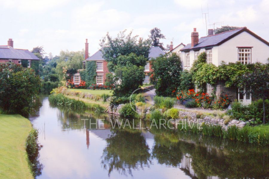 🏡 Eardisland, Herefordshire – A Picturesque River Arrow View (Vintage 1960s Print) Free post in the UK