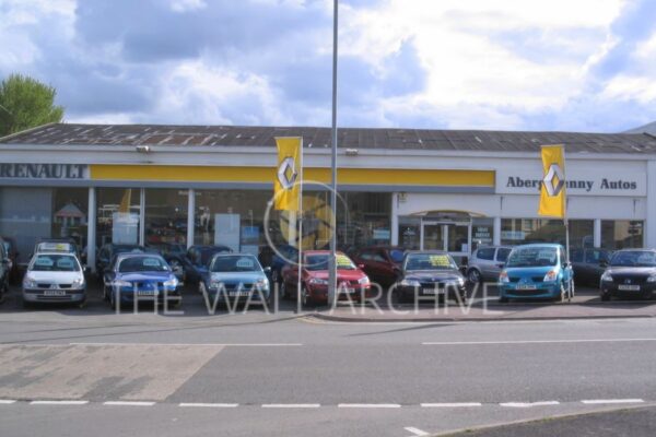Abergavenny Motors – A Lost Renault Dealership - Mounted 8" x 6" print (featuring a 6" x 4" photo), Ready for Framing